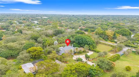 View/Area - 12355 SW 79th Ave, Pinecrest, FL 33156 photo 4 of 8