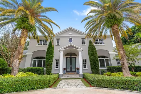 Exterior - 12355 SW 79th Ave, Pinecrest, FL 33156 photo 9 of 11