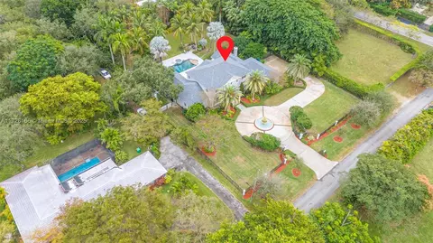 View/Area - 12355 SW 79th Ave, Pinecrest, FL 33156 photo 2 of 8