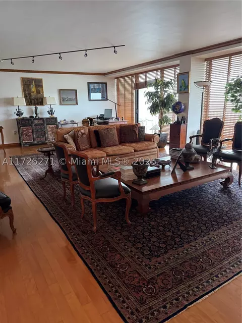 10205 Collins Ave #1507, Bal Harbour, FL 33154