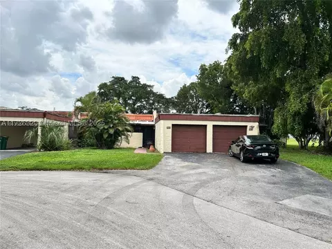 9420 NW 65th St #D3, Tamarac, FL 33321