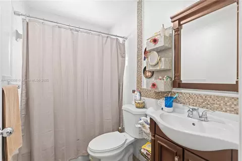 7217 W 30th Ave, Hialeah, FL 33018 photo 18