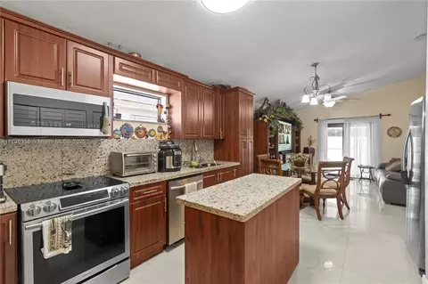 7217 W 30th Ave, Hialeah, FL 33018 photo 7