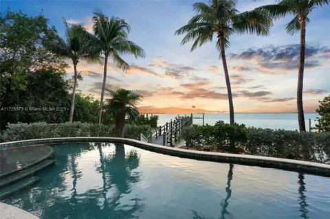 104 Coastal Dr, Key Largo, FL 33037