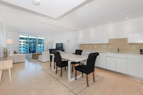 2301 Collins Ave #1515, Miami Beach, FL 33139
