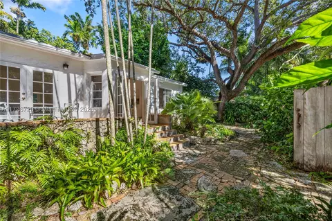 4151 El Prado Blvd, Miami, FL 33133