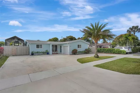 8340 NW 26th Pl, Sunrise, FL 33322