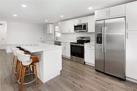 2308 SW 84th Ave, Davie, FL 33324