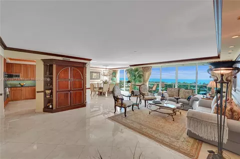 20201 E Country Club Dr #1203, Aventura, FL 33180