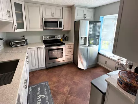 12278 NW 36th Pl, Sunrise, FL 33323