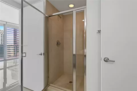 495 Brickell Ave #2003, Miami, FL 33131 photo 21