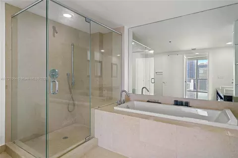 495 Brickell Ave #2003, Miami, FL 33131 photo 23