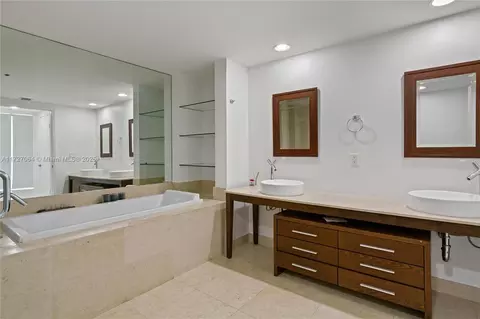 495 Brickell Ave #2003, Miami, FL 33131 photo 19