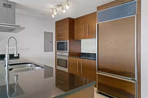 495 Brickell Ave #2003, Miami, FL 33131 photo 11