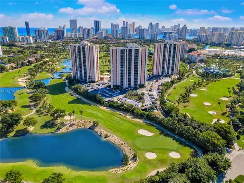 20301 W Country Club Dr #2629, Aventura, FL 33180