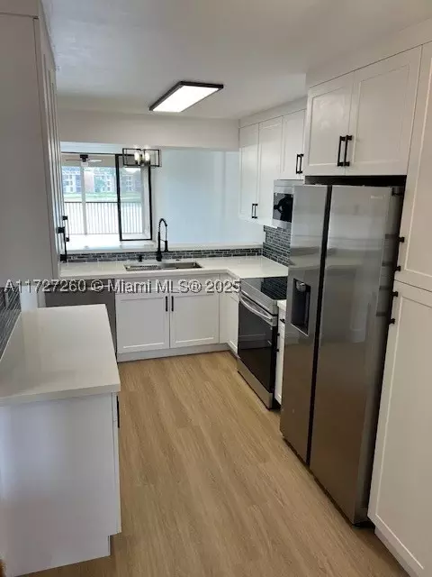 6435 Coral Lake Dr #311, Margate, FL 33063