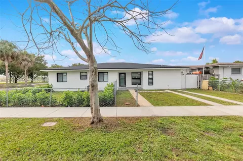 20640 Manta Dr, Cutler Bay, FL 33189