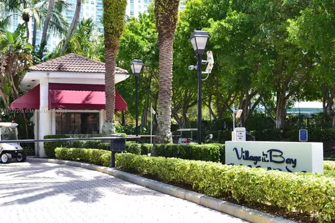 3215 NE 184 St #14302, Aventura, FL 33160