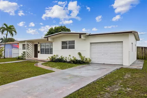 Other - 1580 W 55th Pl, Hialeah, FL 33012 photo 1 of 6