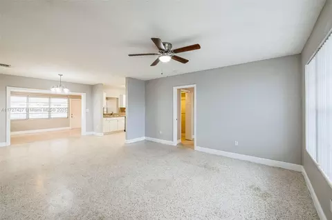 Living - 1580 W 55th Pl, Hialeah, FL 33012 photo 4 of 5
