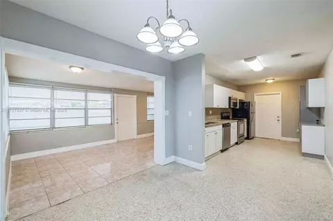 Other - 1580 W 55th Pl, Hialeah, FL 33012 photo 3 of 6