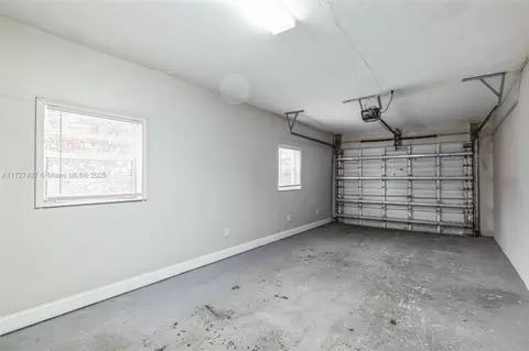 Other - 1580 W 55th Pl, Hialeah, FL 33012 photo 5 of 6