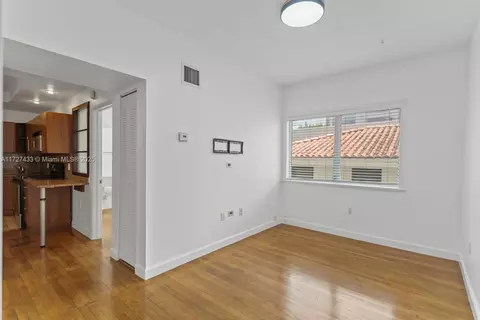 223 Calabria Ave #9, Coral Gables, FL 33134