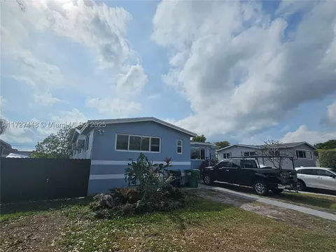 7910 SW 20th St, Miami, FL 33155