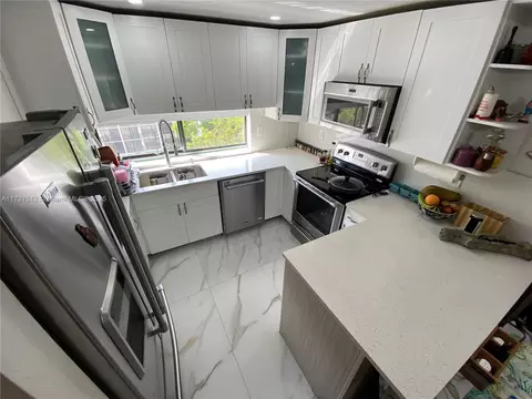 17021 N Bay Rd #627, Sunny Isles Beach, FL 33160