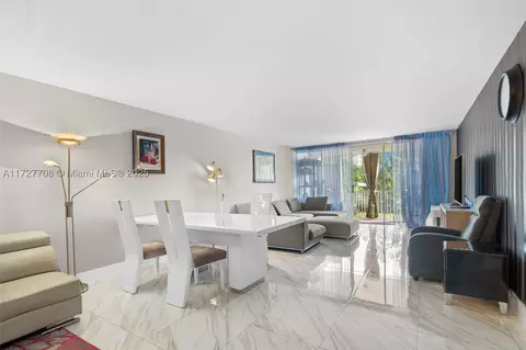 1670 NE 191st St #114-3, Miami, FL 33179