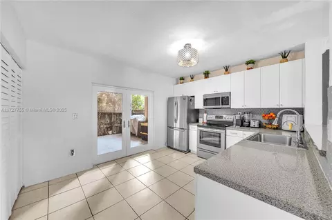 344 E 3rd St #1, Hialeah, FL 33010 photo 9