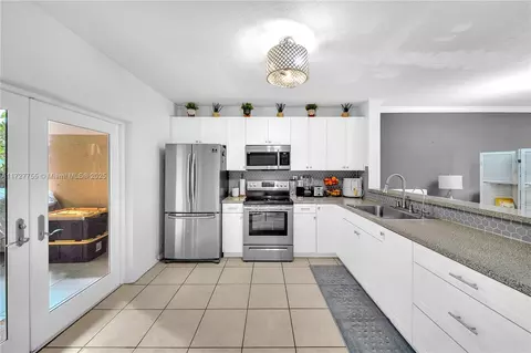 344 E 3rd St #1, Hialeah, FL 33010 photo 10