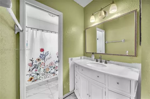 344 E 3rd St #1, Hialeah, FL 33010 photo 18