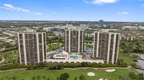 20301 W Country Club Dr #PH25, Aventura, FL 33180
