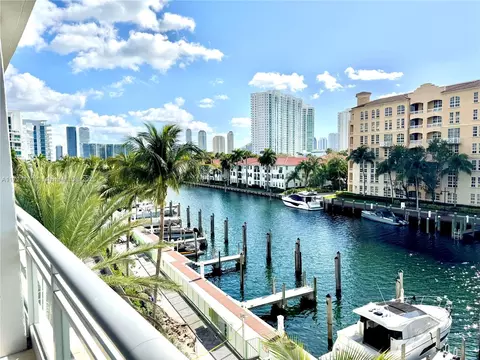 2950 NE 188th St #324, Aventura, FL 33180