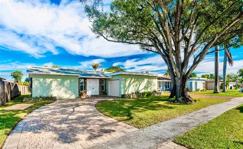 11841 NW 31st St, Sunrise, FL 33323