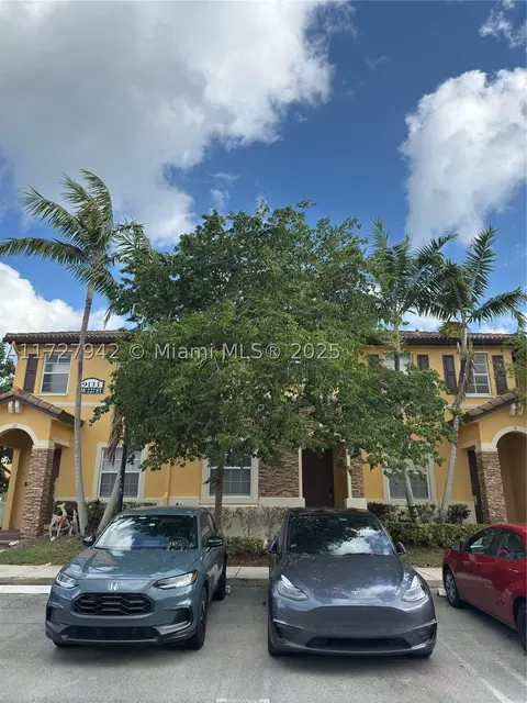 9133 SW 227th St #9, Cutler Bay, FL 33190