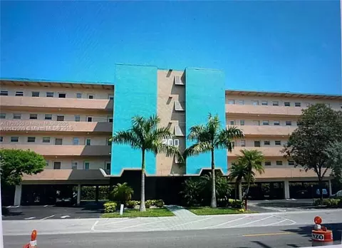 200 NE 14th Ave #218, Hallandale Beach, FL 33009