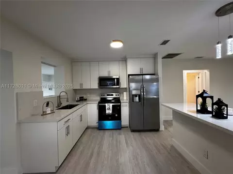 1911 SW 97th Ave, Miramar, FL 33025