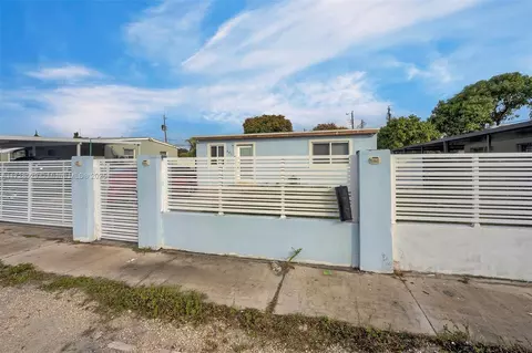 881 West Dr, Opa Locka, FL 33054