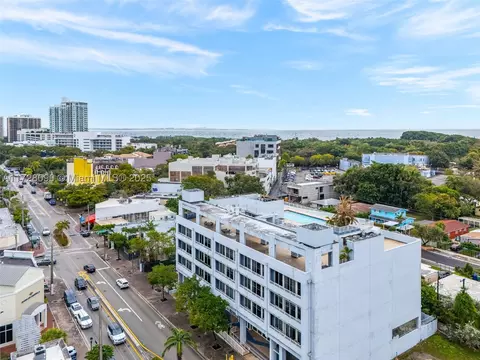 3250 Grand Ave #409, Miami, FL 33133