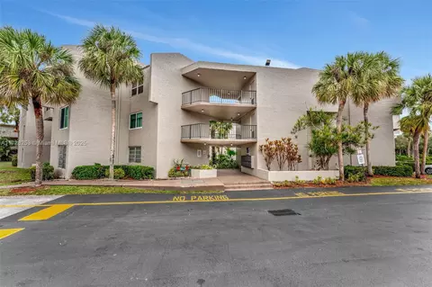 3100 Riverside Dr #306, Coral Springs, FL 33065