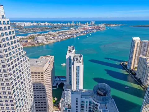 335 S Biscayne Blvd #3612, Miami, FL 33131