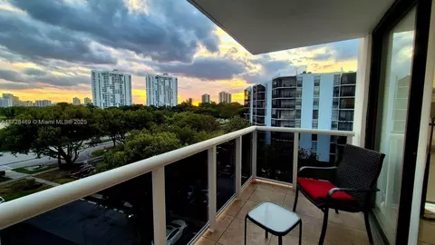 3625 N Country Club Dr #509, Aventura, FL 33180