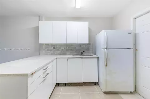 15221 NE 6th Ave #A211, Miami, FL 33162