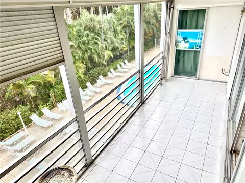 500 NE 14th Ave #312, Hallandale Beach, FL 33009