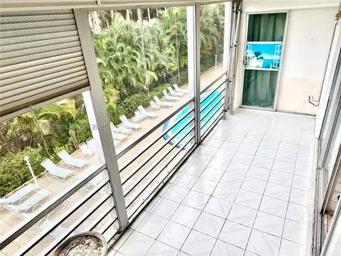500 NE 14th Ave #312, Hallandale Beach, FL 33009