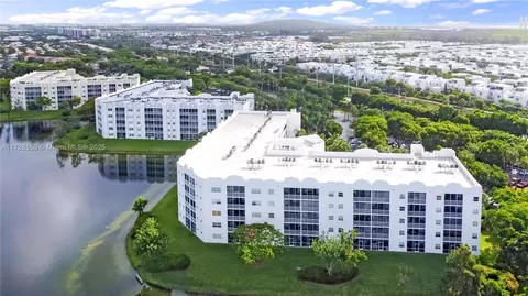 10750 NW 66th St #413, Doral, FL 33178