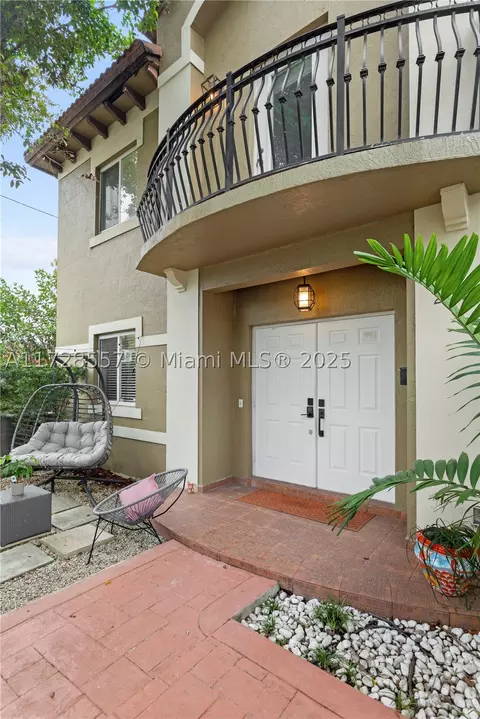 2497 SW 34th Ave #2497, Miami, FL 33145