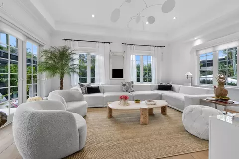 201 W San Marino Dr, Miami Beach, FL 33139